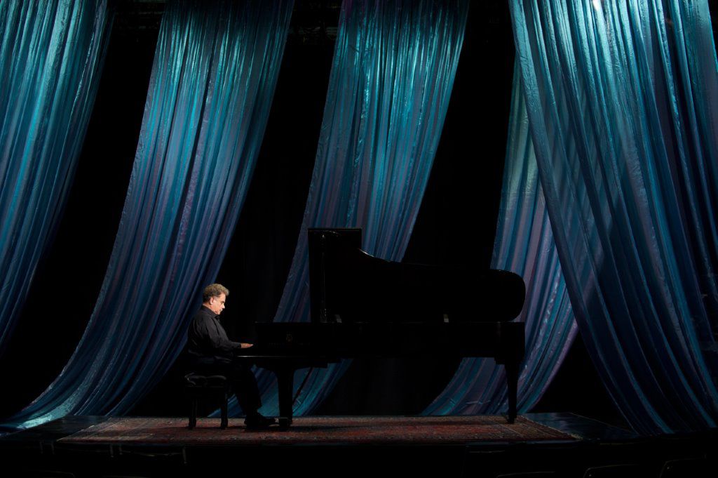 Jeffrey Siegel during a 2010 PBS special. Photo / Steve Purcell